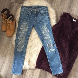 3/$20💥AEO Size 6 Ripped Ankle Super Stretch Jeans